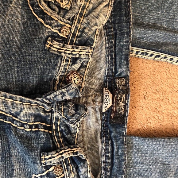 Silver Jeans - Picture 1 of 2